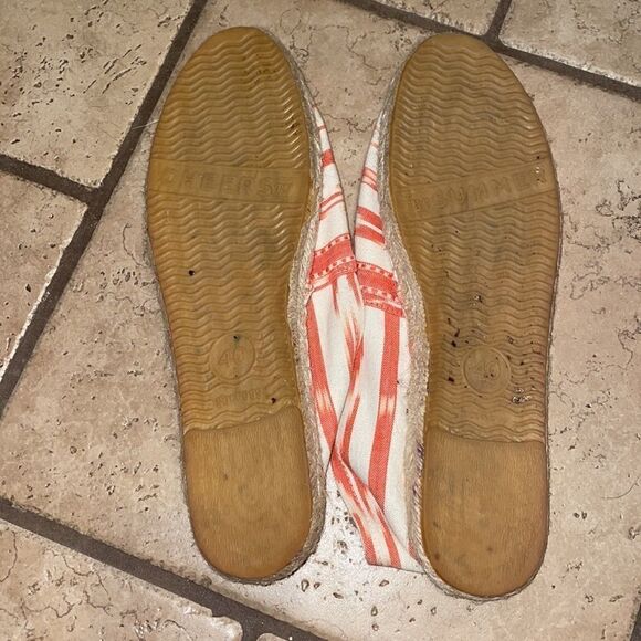 Soludos Res & White Ikat Espadrilles - Picture 5 of 9